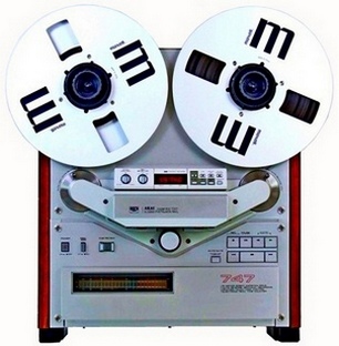 Akai gx 747